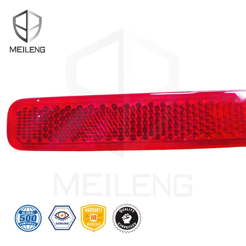 33505-31B-H01 Bumper reflector light