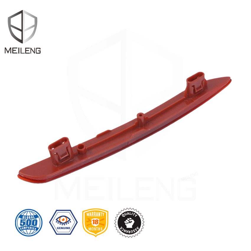 33555-30E-H01 Bumper reflector