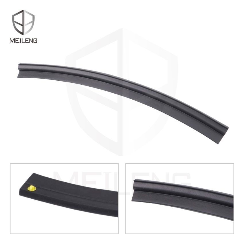 72828-T31-H01 Door lower seal strip
