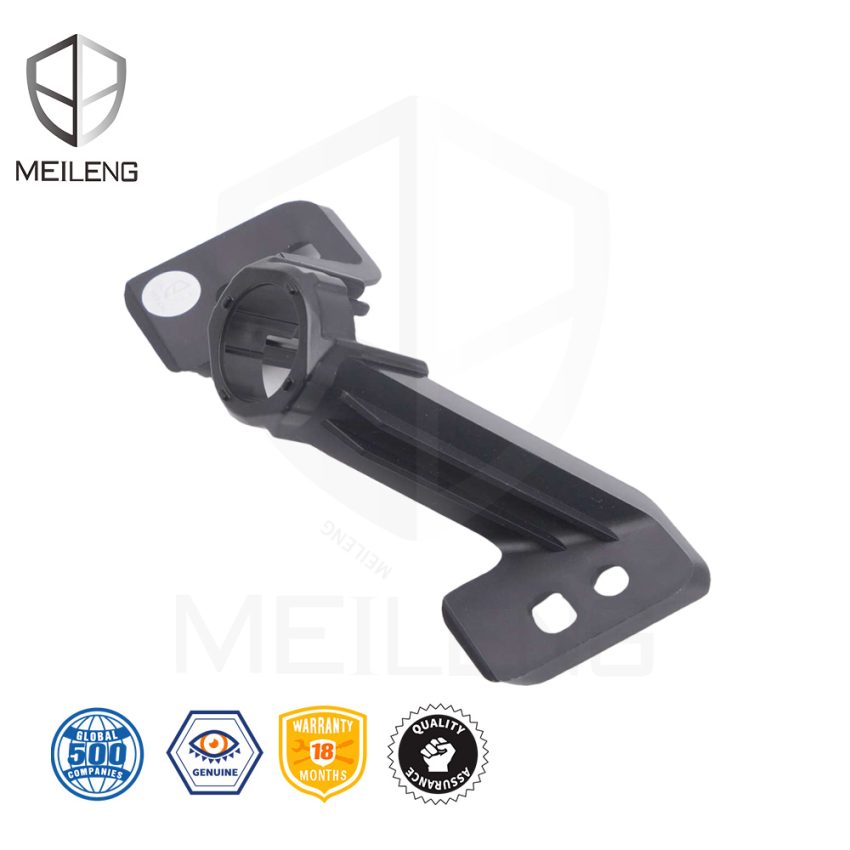 39682-31Y-H11 Parking Sensor Retainer