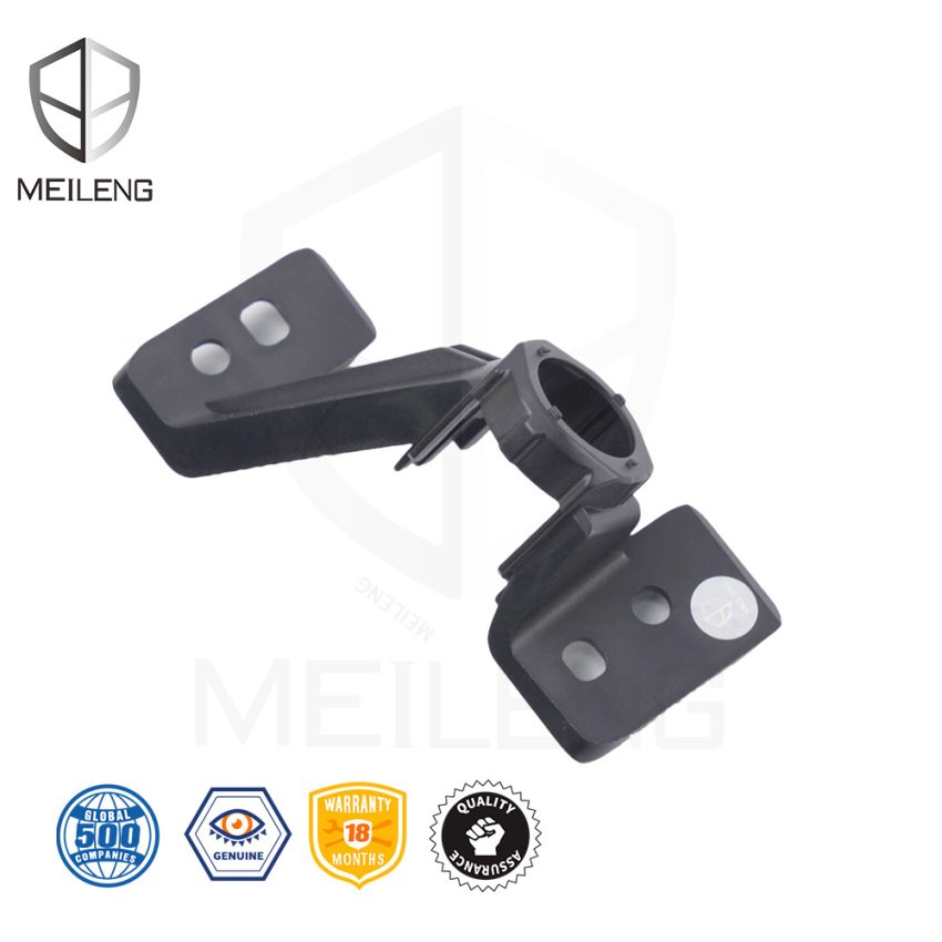 39682-31Y-H11 Parking Sensor Retainer
