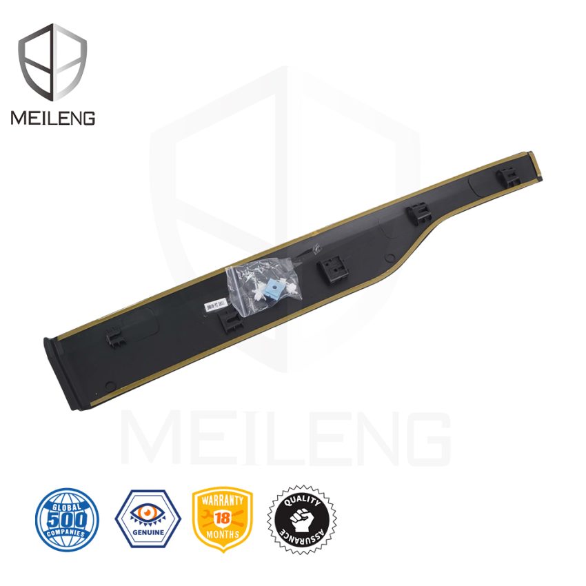 75313 31E H01 Car Door lower garnish strip For Honda HRV